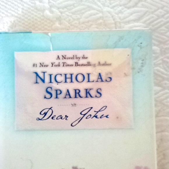 FIRST Edition Nicholas Sparks Dear John. Fair Condition as Dust Jacket has tear. - Picture 4 of 5